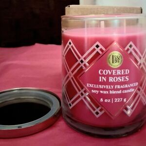 New W/box Bath & Body Works Pink Covered in Roses Single Wick Candle